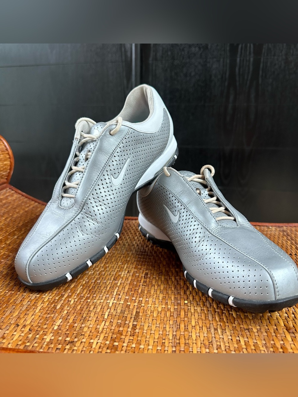 Never worn- NIKE Sport Performance Golf Shoes - Womens size 7.5